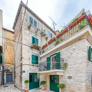 & Dujam Guest house Split